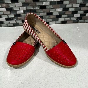 MOLECA women red & white striped comfort flats/size 5